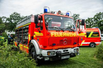 Kirchheim Teck: Rasentraktor der Stadt stuerzt in die Lindach